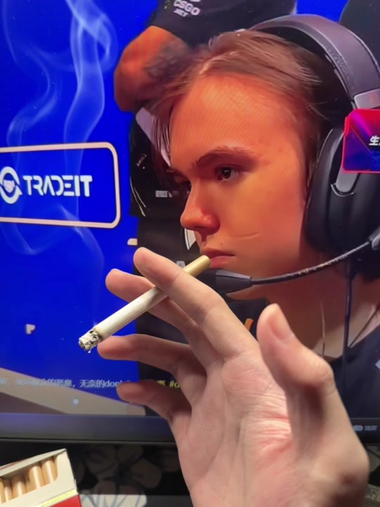 保底四强仍在延续！T1成功横扫TES进入S14全球总决赛半决赛