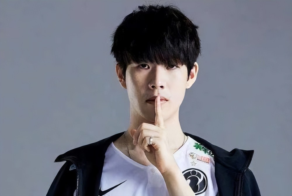 GALA ：14.4应该要很多ad ban完，才有机会看到卡莎