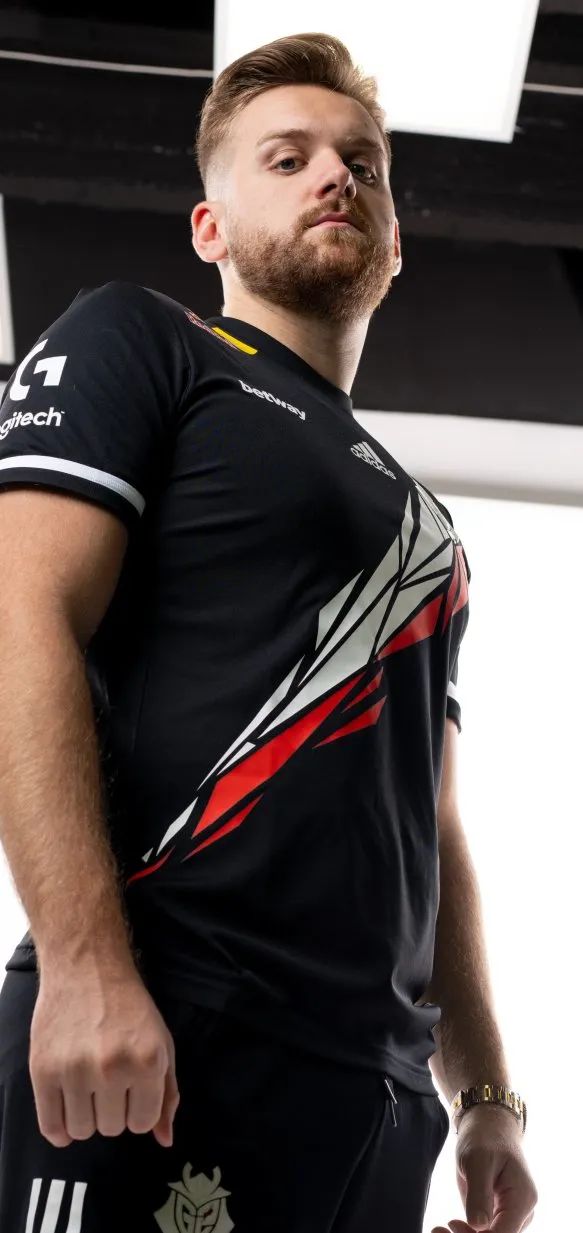 绝地翻盘！Puff艾希三箭三杀Mole佐伊 Puff队大劣势翻盘成功