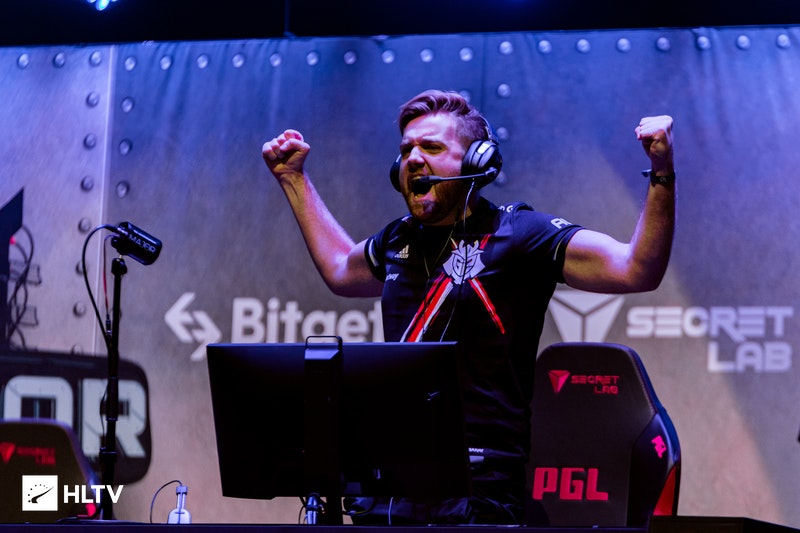 B的手太重了！老瑞兹控制着闪电 GALA 团战中无限被攻击。 Ninjas in Pyjamas 取得了赛点